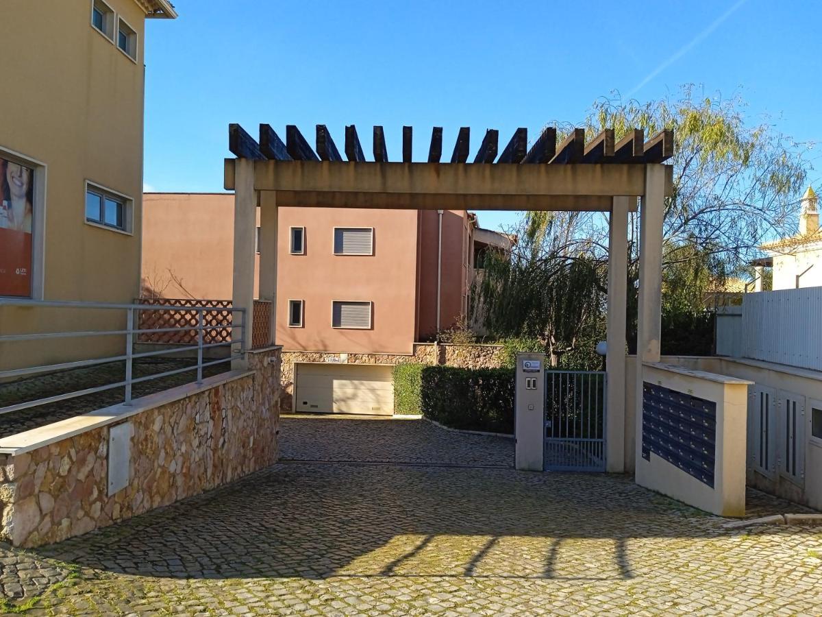 Do Vale T2 Com Piscina Apartment Албуфейра Екстериор снимка